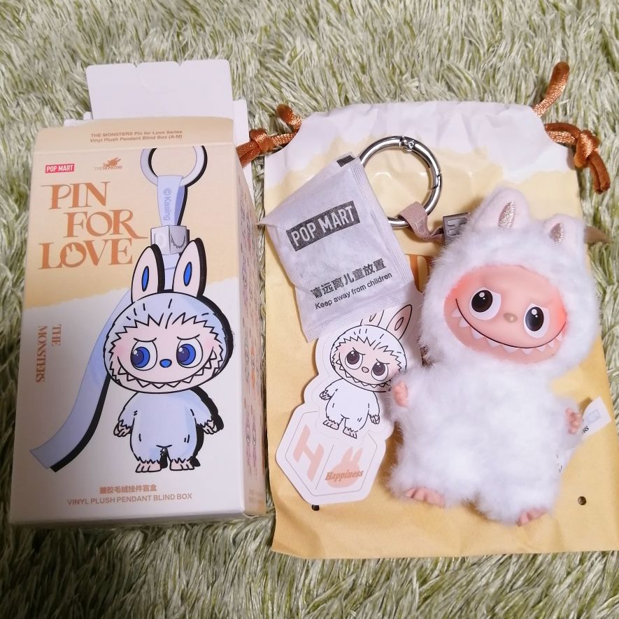 PIN FOR LOVE ラブブ イニシャル H POPMART ぬいぐるみ ホワイト 白