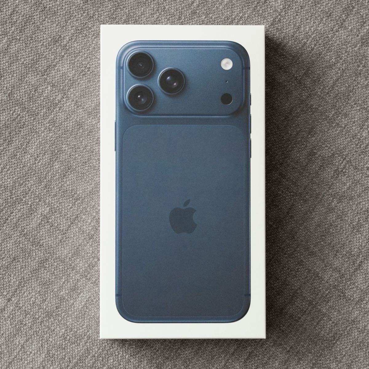 期間限定出品 希少な香港版 iPhone 17 Pro Max 512GBディープブルー未