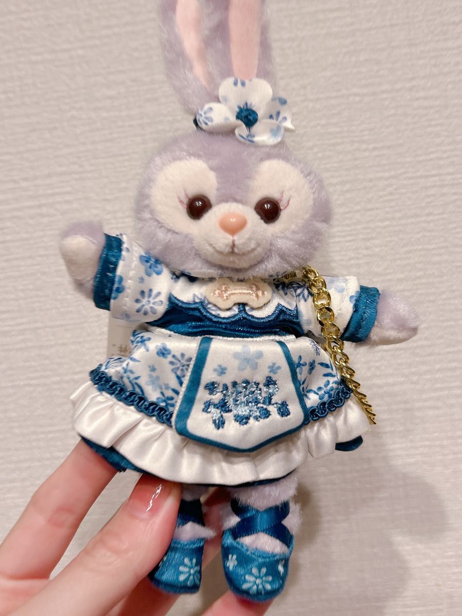 12月2日写真更新 上海ディズニー限定 ステラルーぬいぐるみバッジ 新品