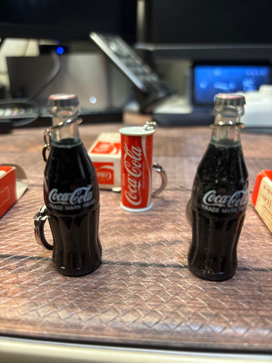 昭和レトロ コカ・コーラ ミニボトル＆ミニ缶 キーホルダー 3個セット