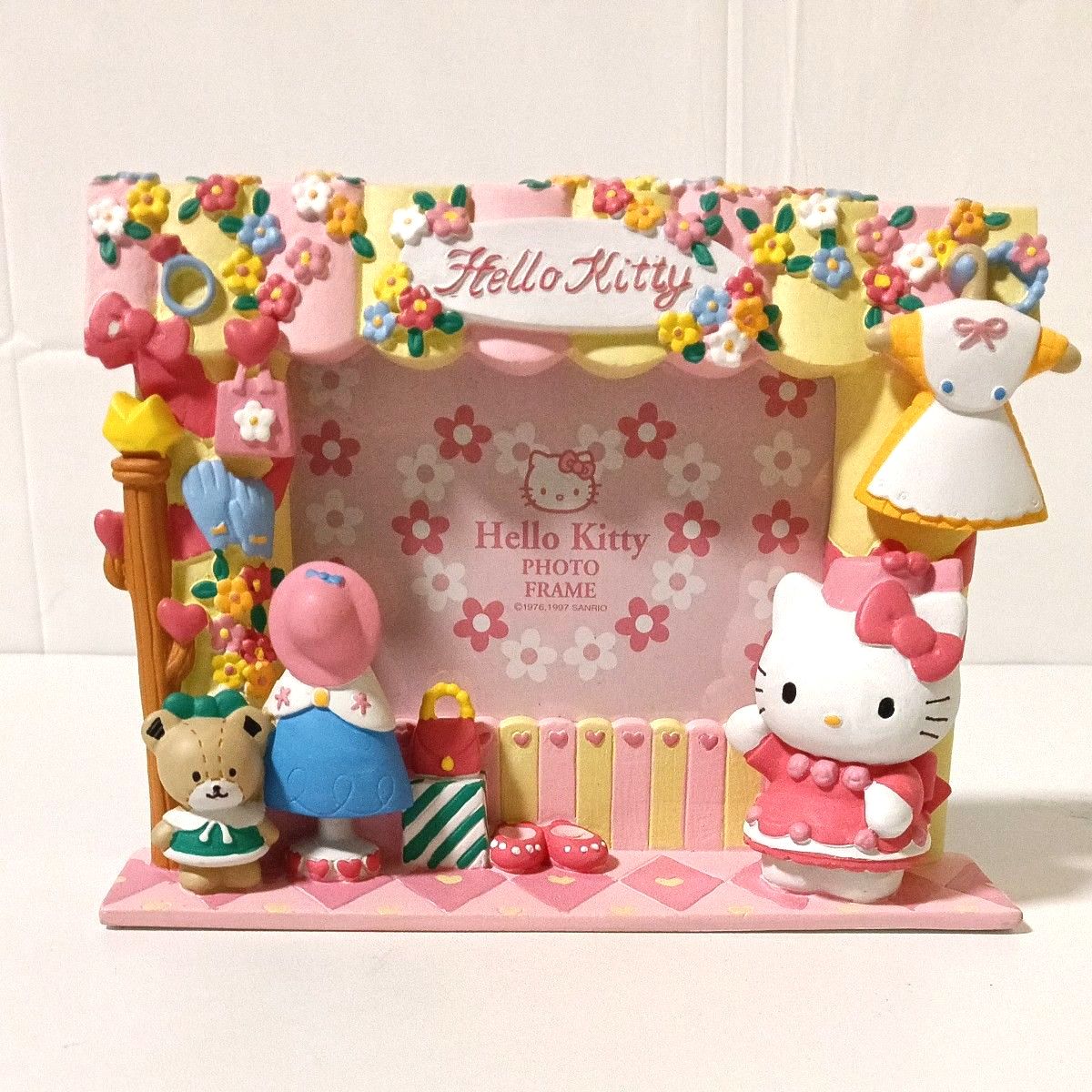 ハローキティ サンリオ フォトフレーム 写真立て立体 陶器 キティ