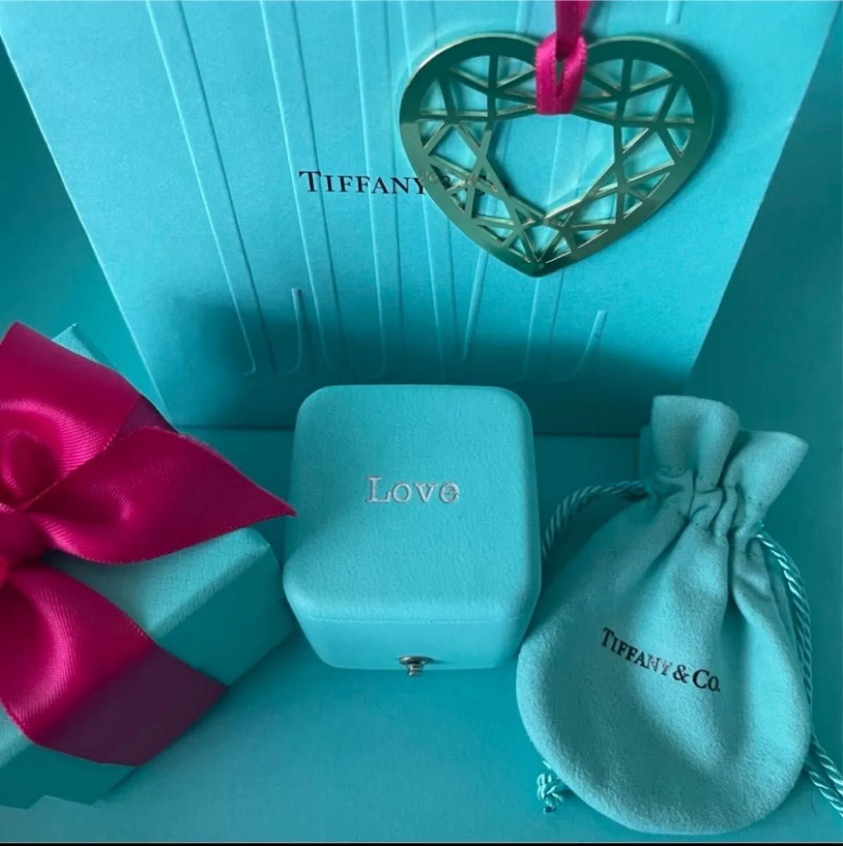 ティファニー リングケース Love 空箱 巾着 リボン 紙袋 チャーム 限定