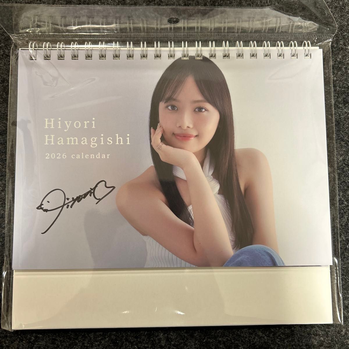 濱岸ひより 2026年 卓上カレンダー 直筆サイン入り｜Yahoo!フリマ（旧
