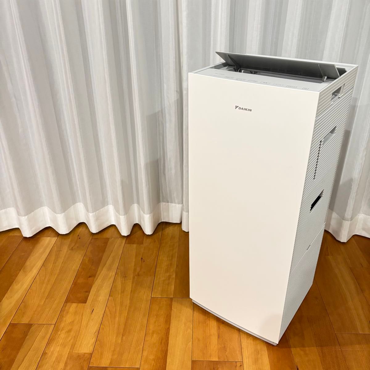 31畳リビング対応】 ダイキン 加湿空気清浄機 MCK70YE9-W 22年声
