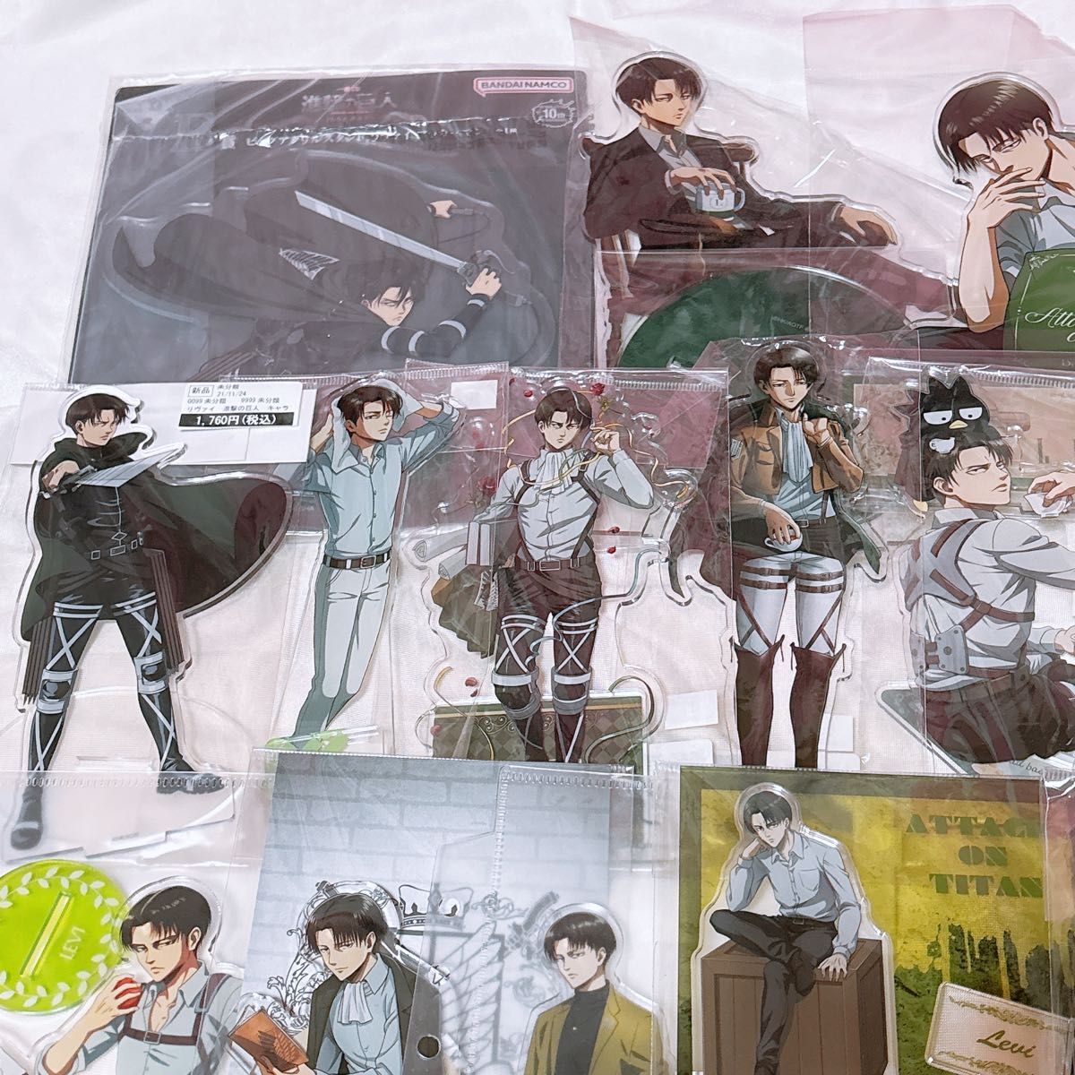 進撃の巨人 リヴァイ アクリルスタンド まとめ売り 28点セット｜Yahoo