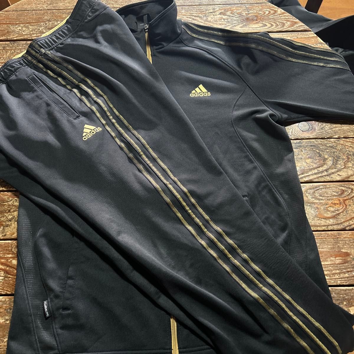 adidas アディダス ジャージ セットアップ 上下セットブラック金3本