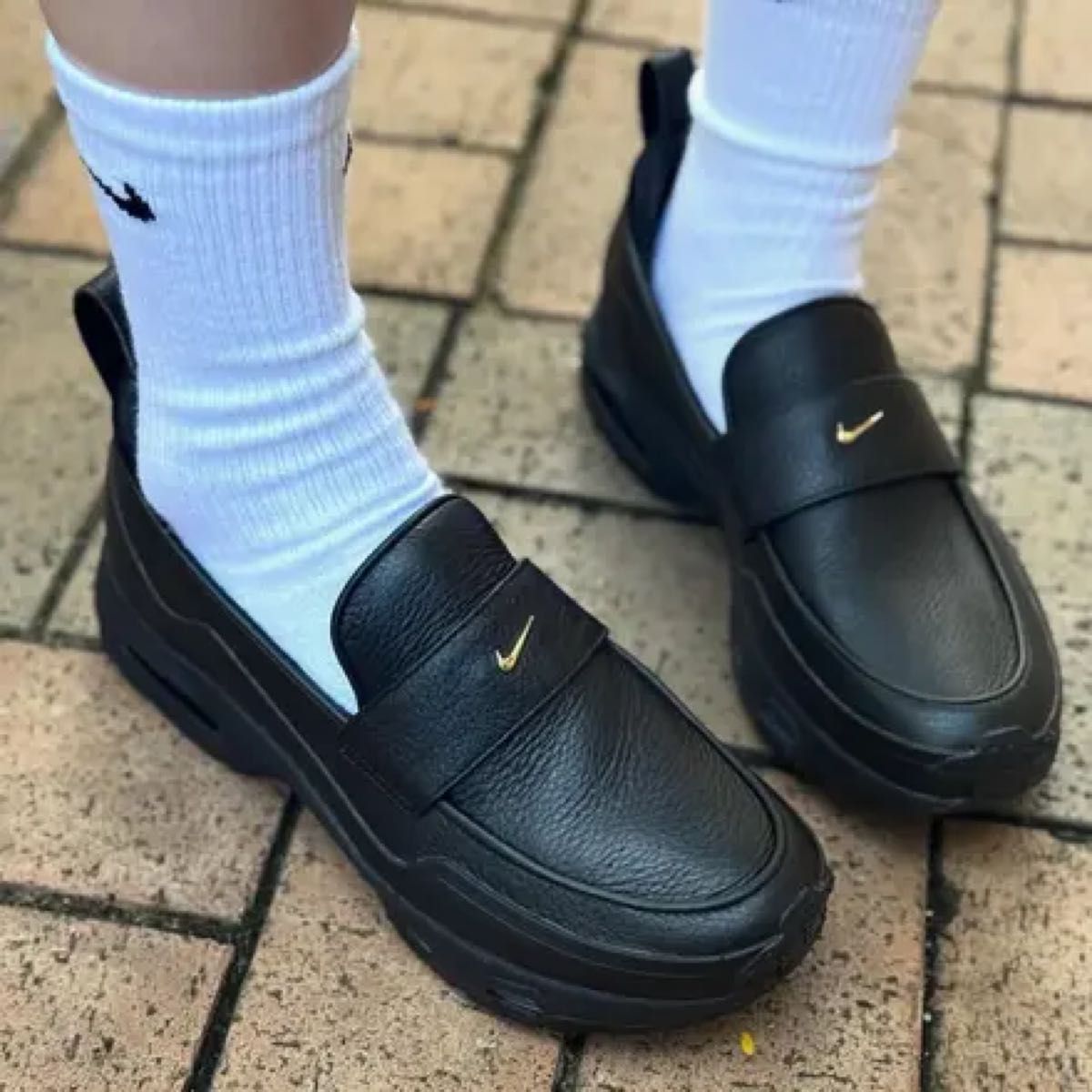 ウィメンズ エア マックス フェノメナ 001BLACK/M GOLD ナイキ NIKE 22