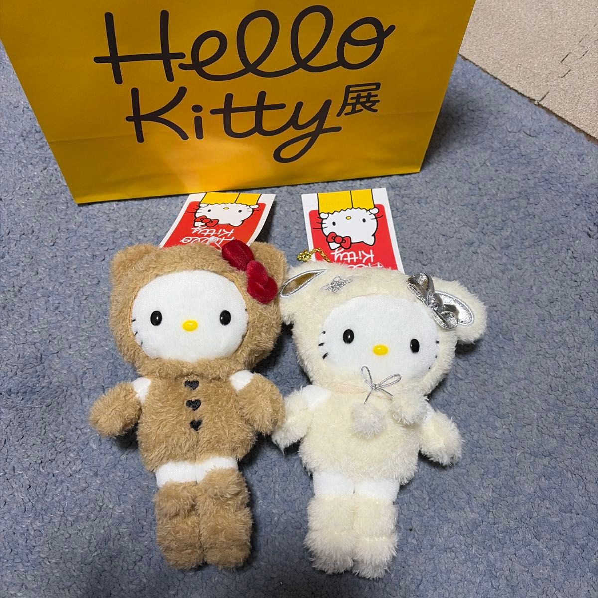 ハローキティ展 名古屋限定 雪うさぎ くまスーツ マスコット