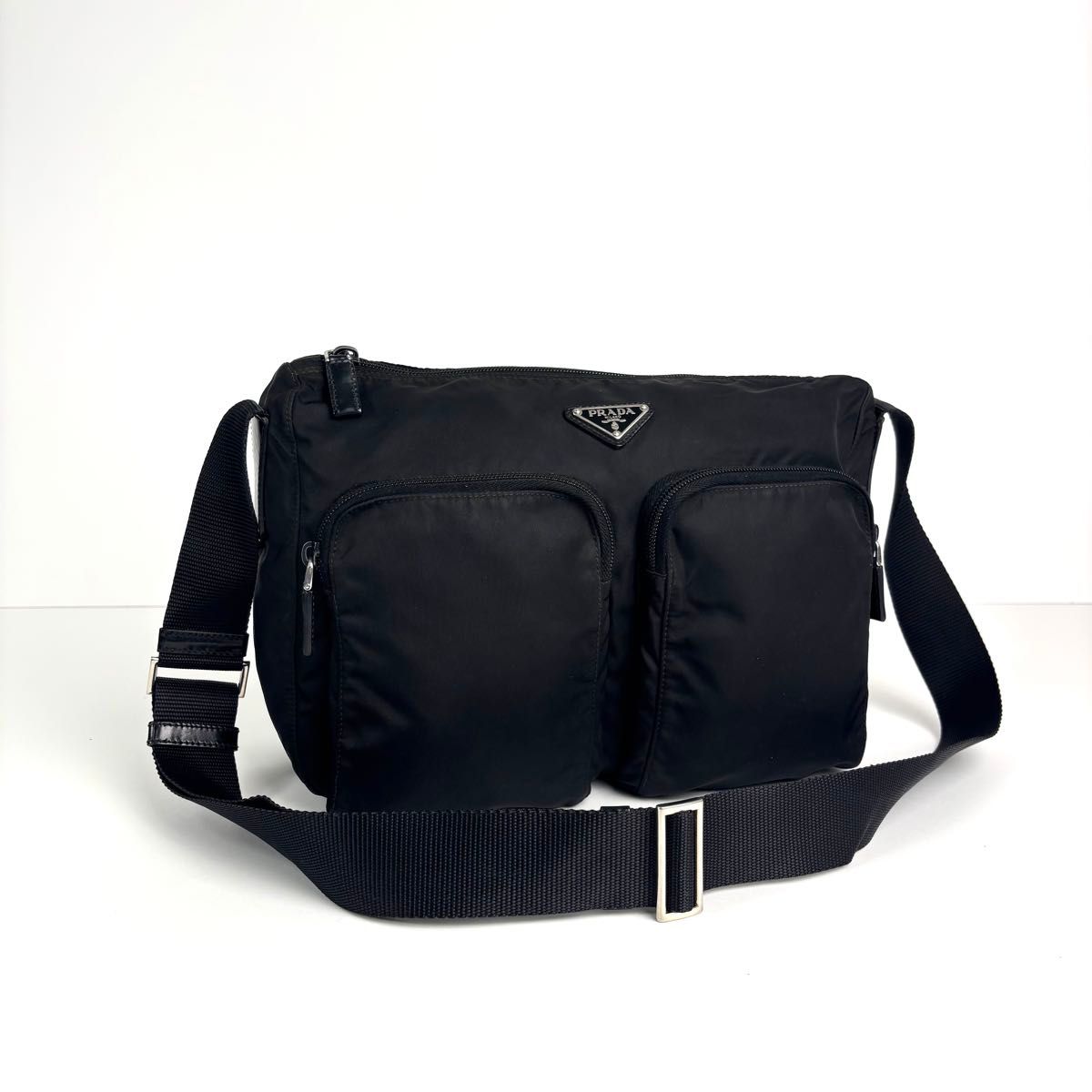 美品 PRADA プラダ ショルダーバッグ 三角ロゴ プレートカメラバッグ