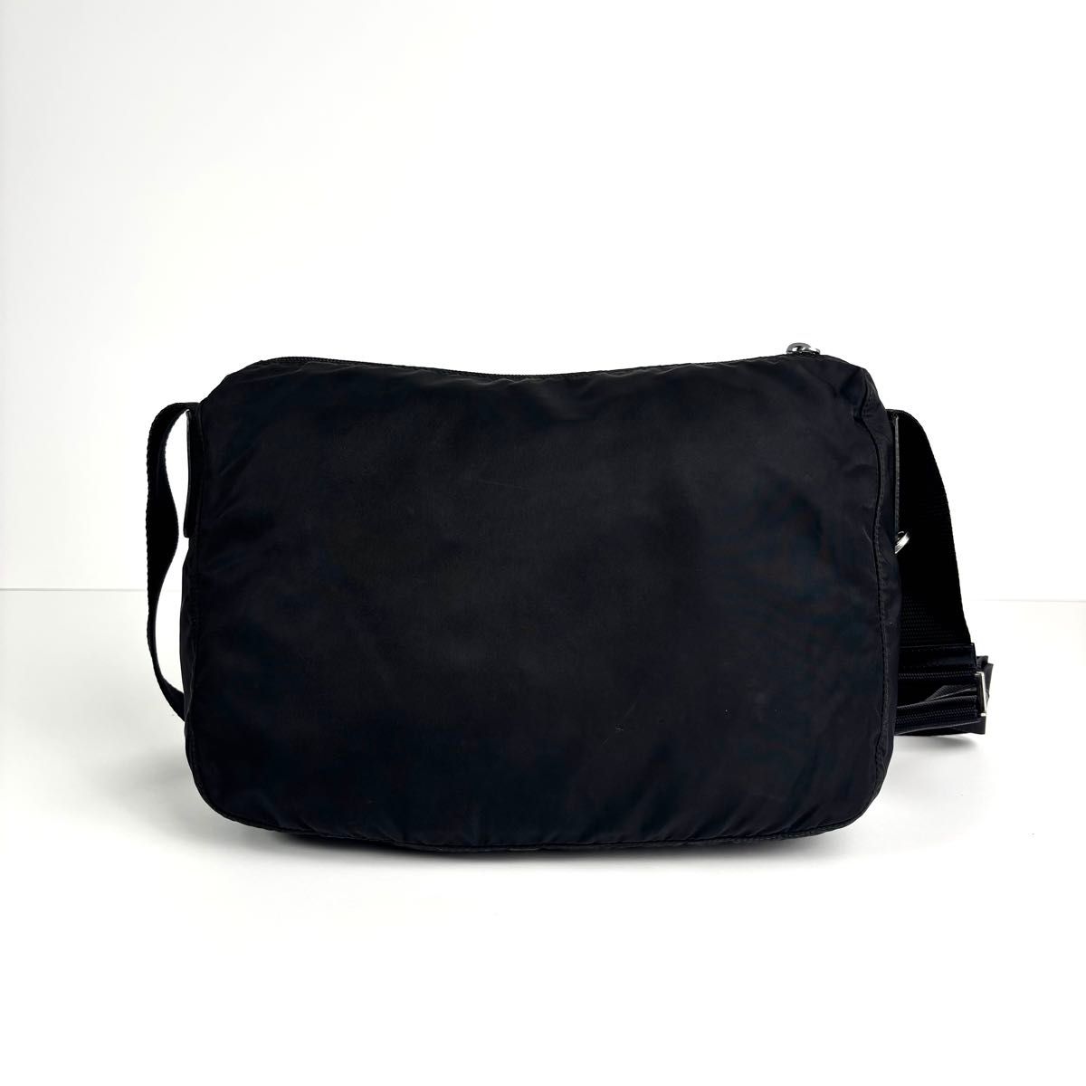 美品 PRADA プラダ ショルダーバッグ 三角ロゴ プレートカメラバッグ