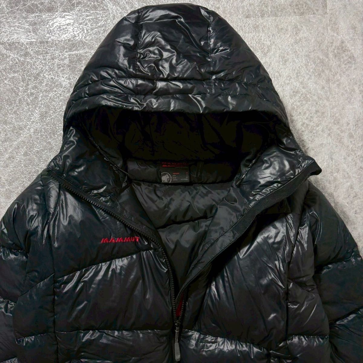 美品 MAMMUT PERTEX QUANTUM ダウンジャケット フーディー S ブラック