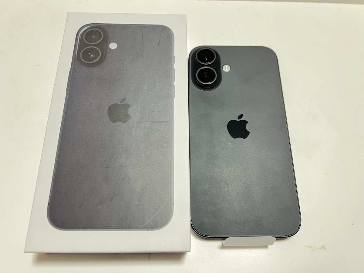 美品】Apple iPhone16 128GB ブラック グローバル版 BT89%｜Yahoo