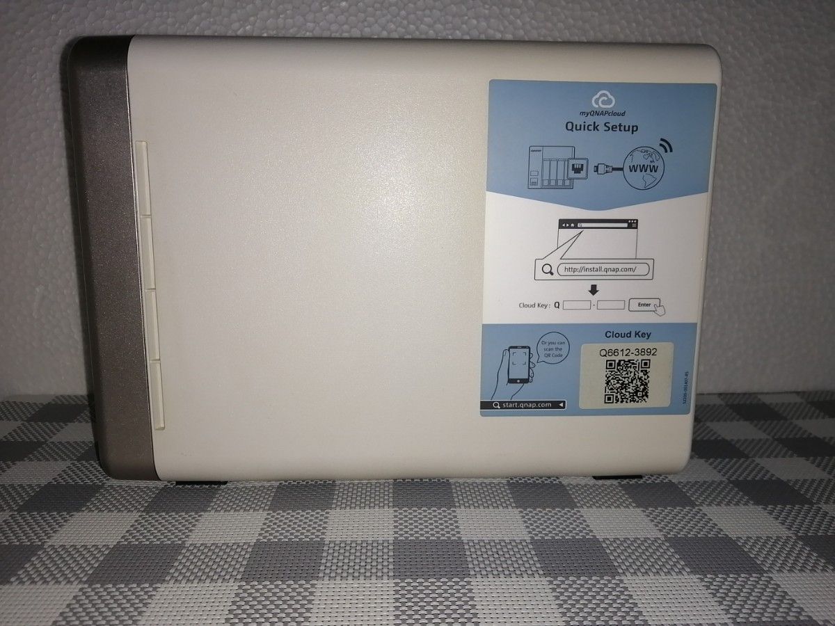 QNAP TS-251B + HDD 4TB (2TBx2個) RAM 8GBに増設済み/PCIeスロット