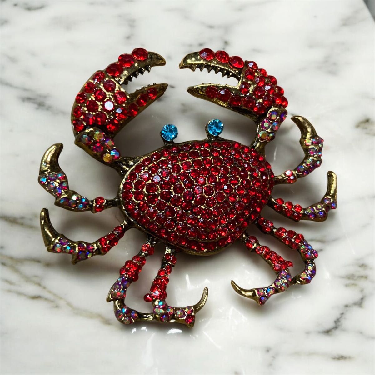 ブローチ】カニ 個性的 ラインストーン 赤 ユニーク コサージュ ギフト
