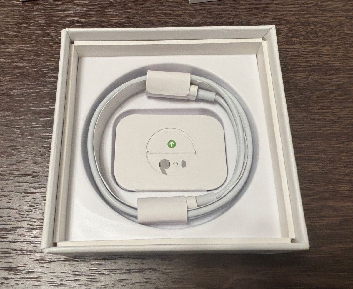 AirPods pro第2世代 Lightning対応 おまけ付き 箱あり付属品全て揃って