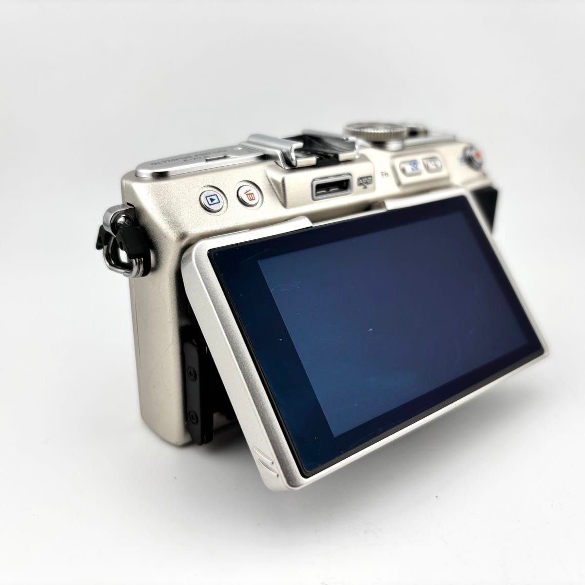 完動品】OLYMPUS PEN Lite E-PL6 ボディ動作確認済み｜Yahoo!フリマ
