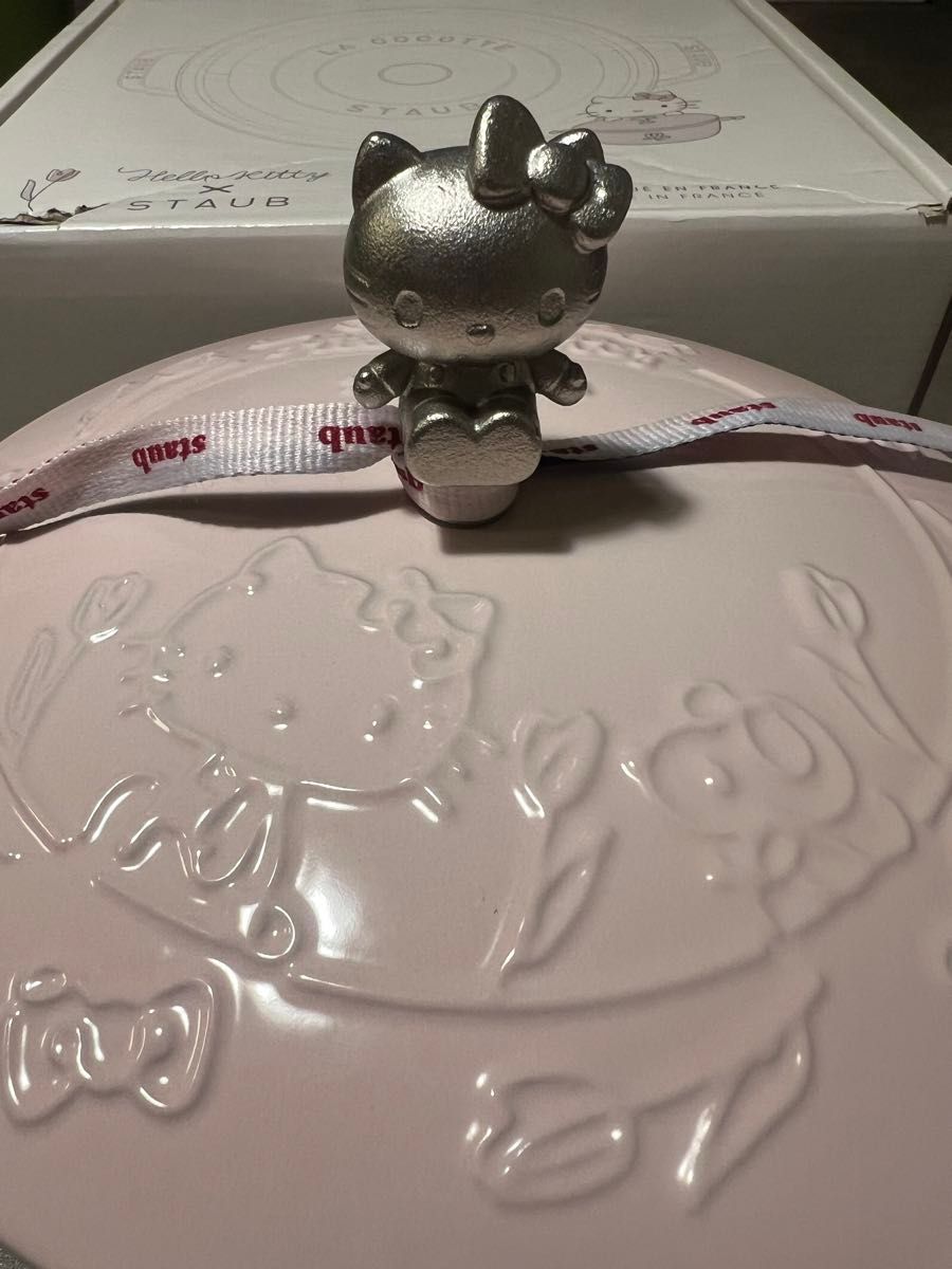 日本未発売 海外限定 ストウブ ハローキティノブ 鍋・フライパン