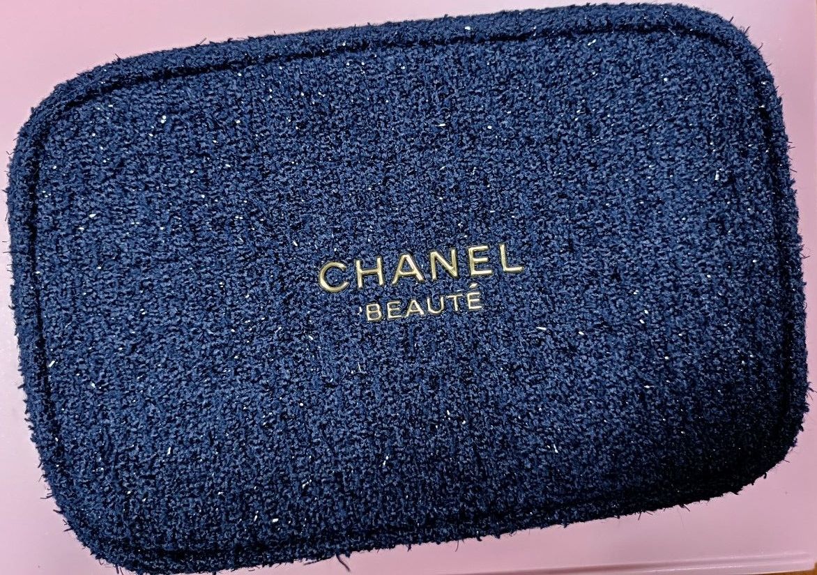 2025 CHANEL シャネル クリスマスコフレ ノベルティ ポーチ(中身は付い