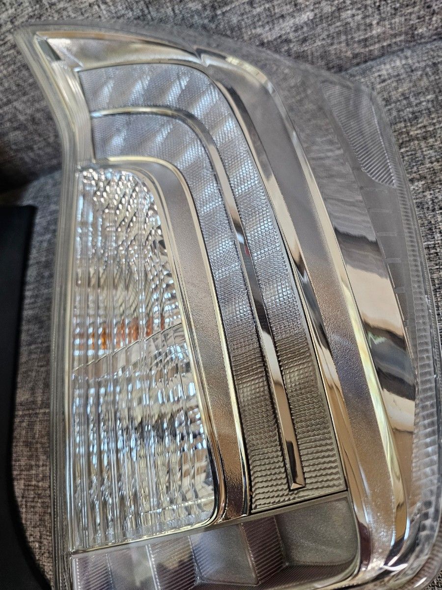 1ヶ月保証 磨き コーティング済み 30プリウス後期 純正加工