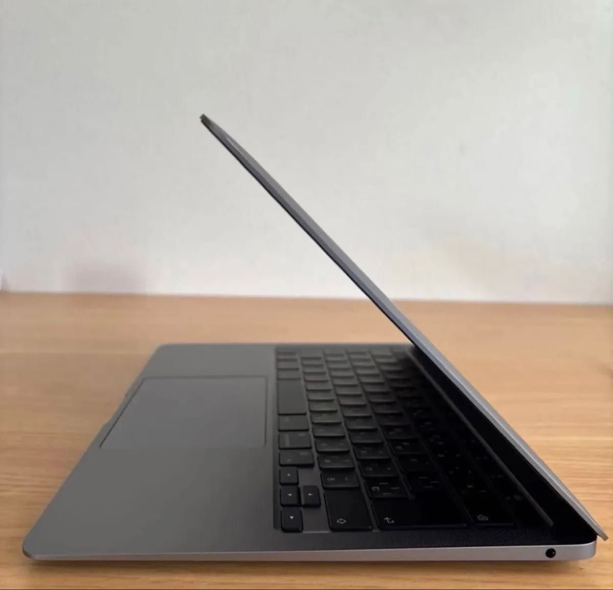 Apple MacBook Air 2020 M1チップ メモリ8GB SSD 256GBRetina