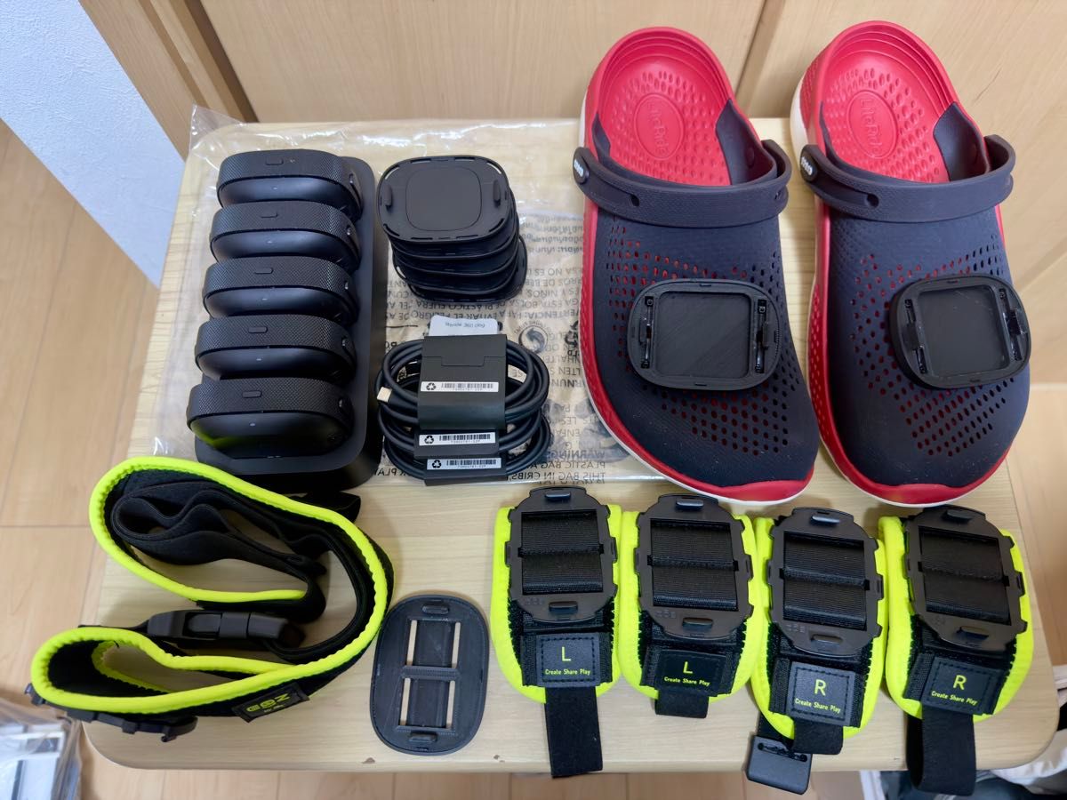 HTC VIVE Ultimate Tracker 5点 +専用充電ドック +各種ベルト