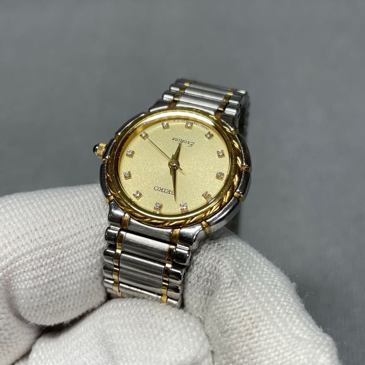 希少 SEIKO エクセリーヌ 腕時計 18金ベゼル 12Pダイヤ 新品電池