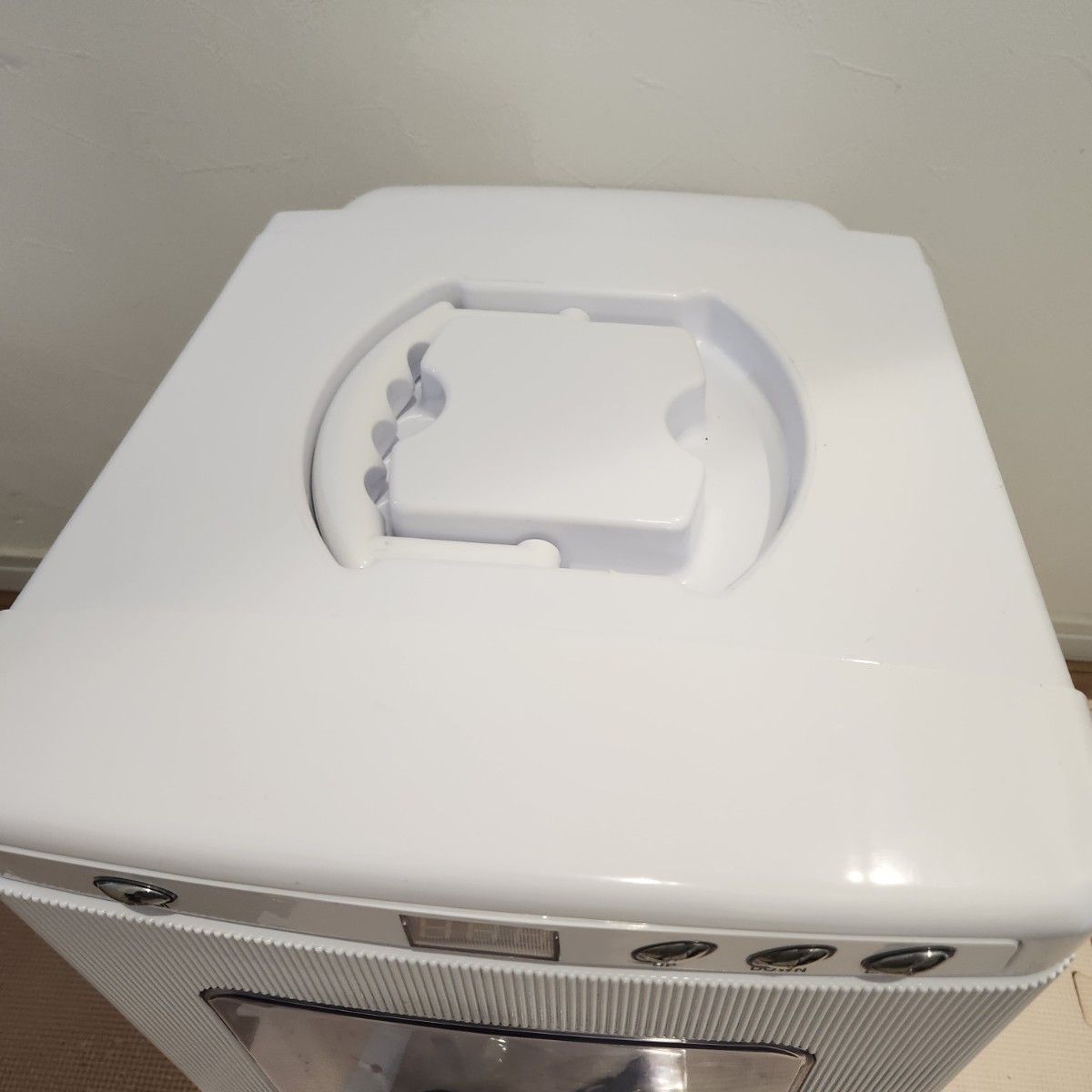 ポータブル保冷温庫 XHC-25 白 車載 車中泊 家庭用 25L 「6789 XHC-25