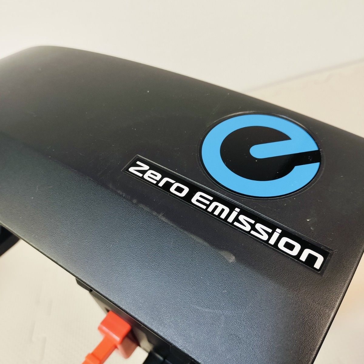 送料無料 リーフ ZE1 充電ポートカバー チャージリッドカバー ニッサン