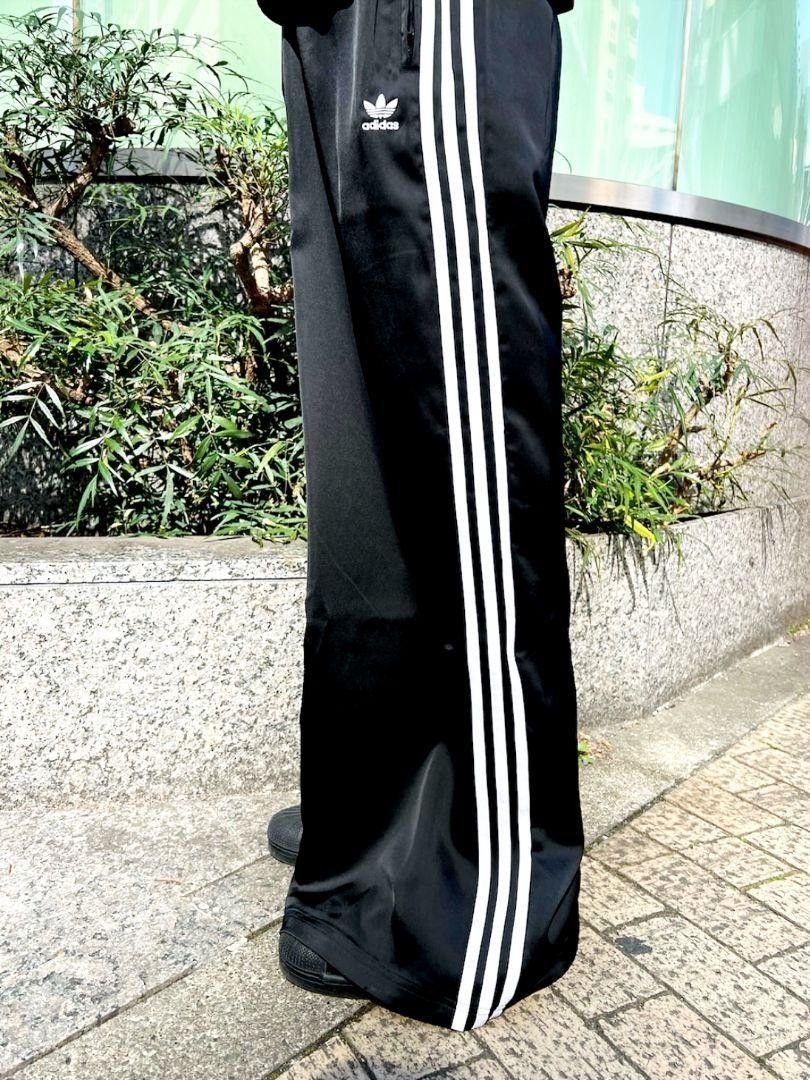 新品 adidas 黒2XL サテンワイドレッグトラックパンツ ワイドパンツ