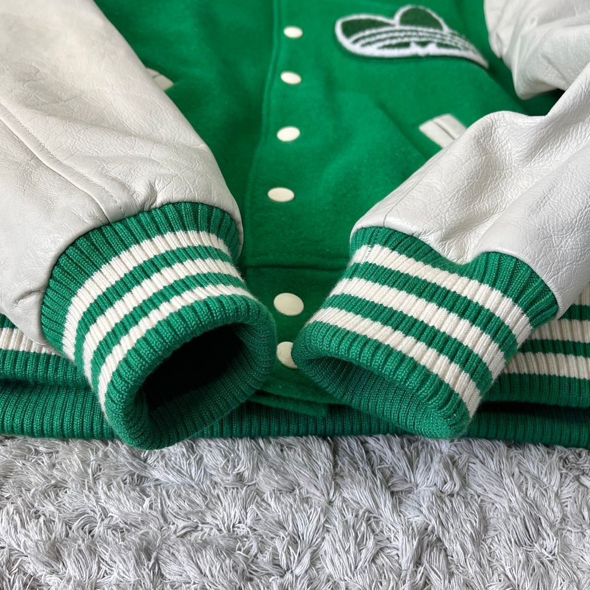 希少】adidas × NIGO スタジャン 袖革 コラボ 25周年記念 グリーン