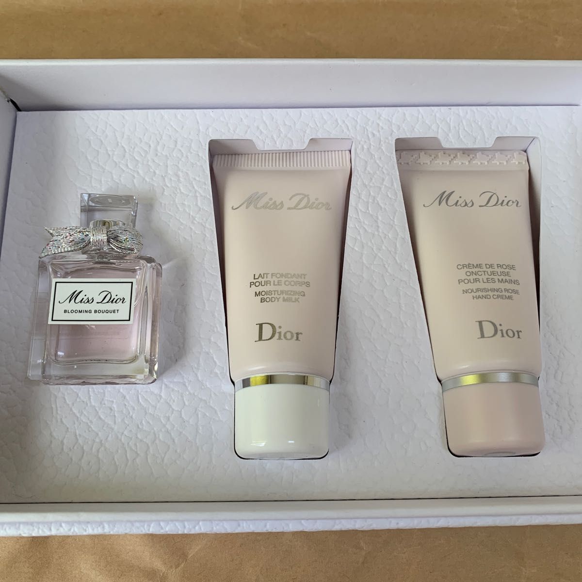 Dior ミスディオール トラベルセット ハンドクリーム ボディミルク