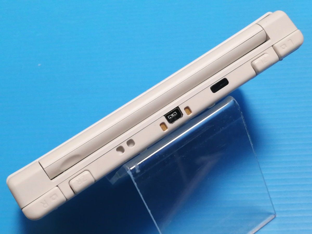 動作良好 Newニンテンドー3DS 本体 + SDカード + USB充電ケーブル +