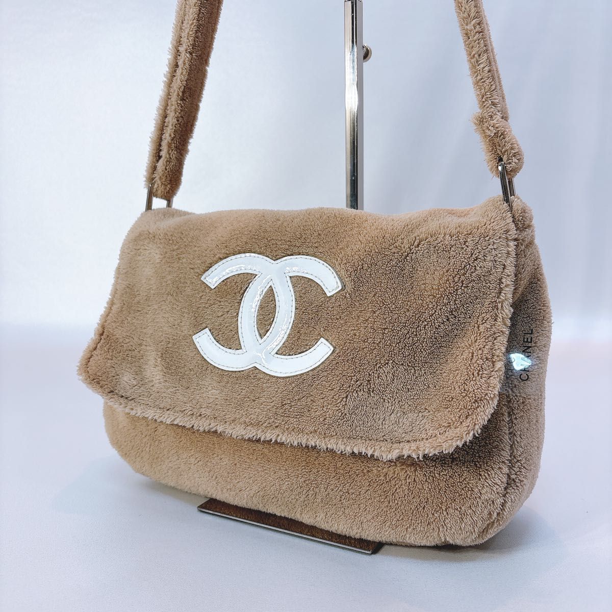 シャネル ノベルティ パイル ショルダーバッグ エナメルロゴ ココ