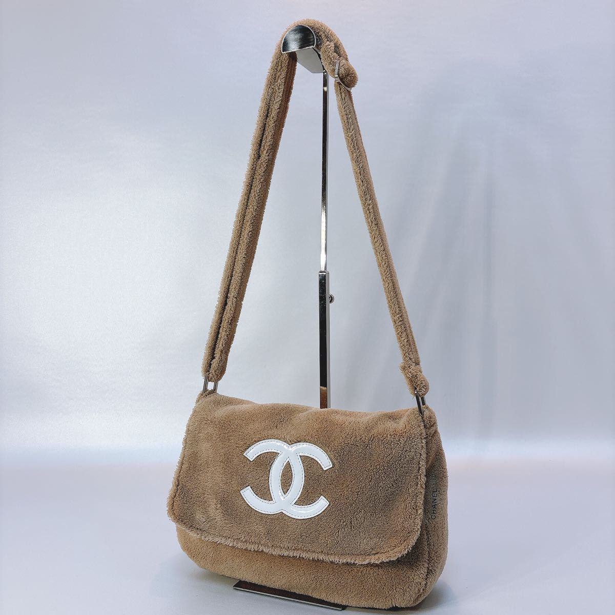 シャネル ノベルティ パイル ショルダーバッグ エナメルロゴ ココ