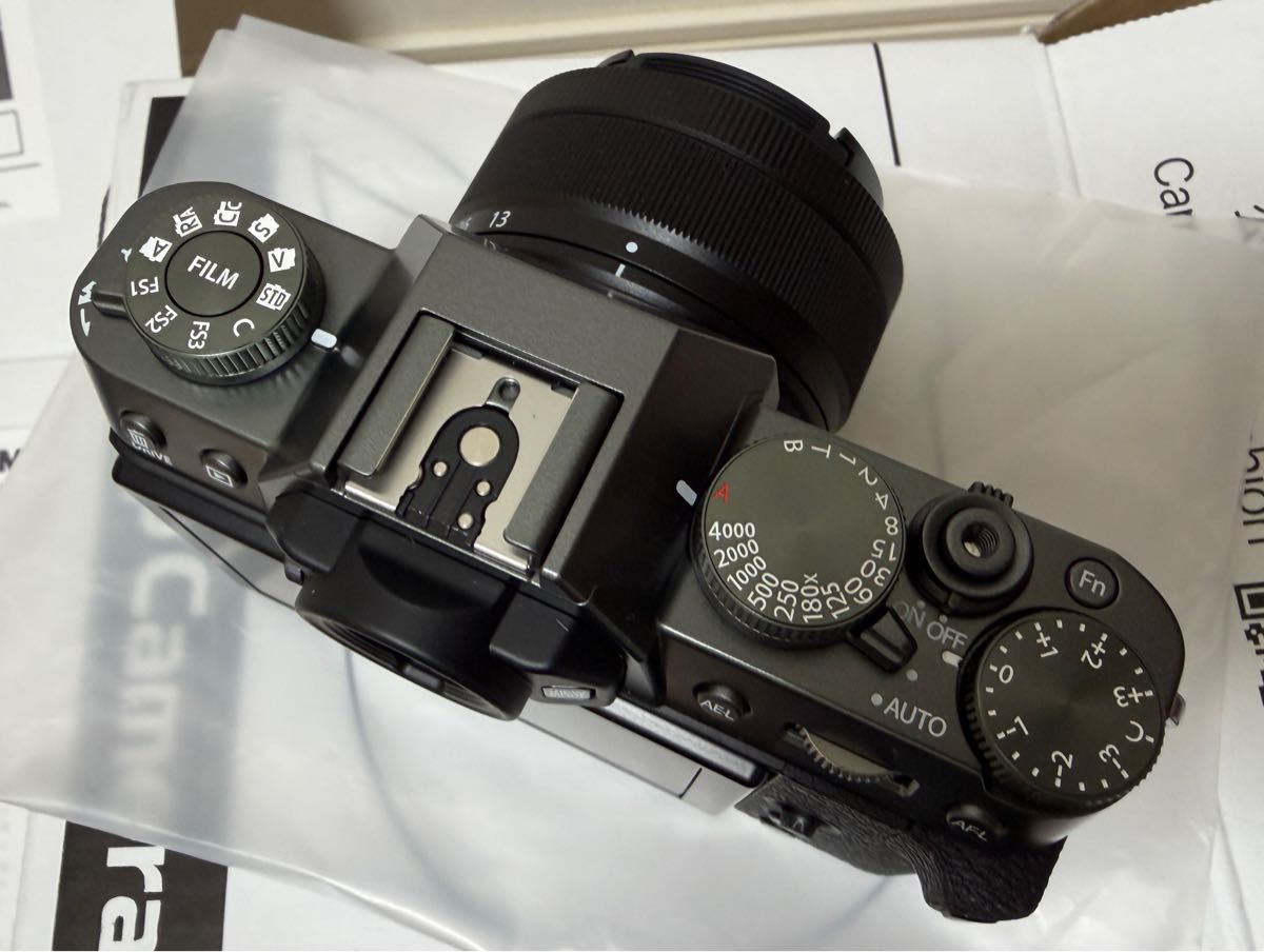ほぼ未使用 新品純正バッテリー付 FUJIFILM X-T30III チャコール