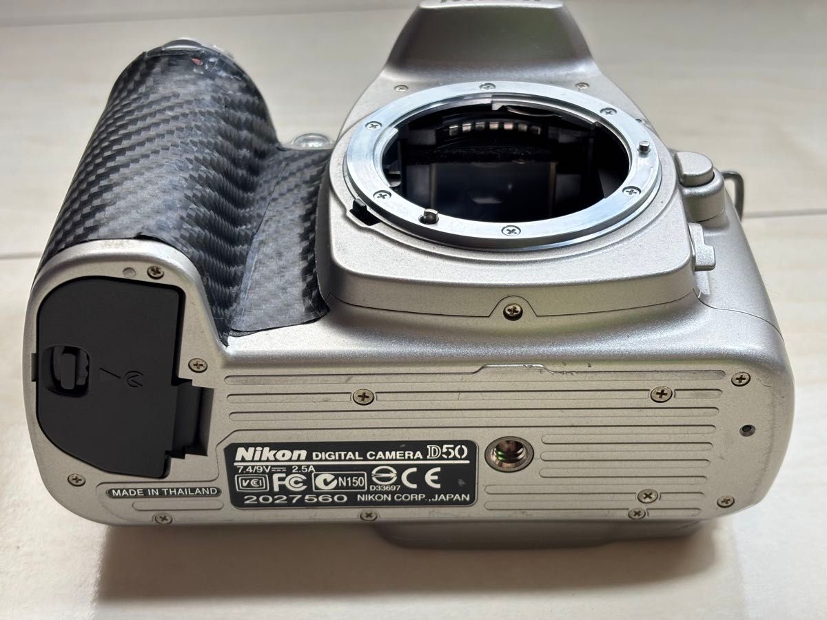 Nikon D50 ニコン シルバー デジタル一眼レフカメラ 動作確認済み