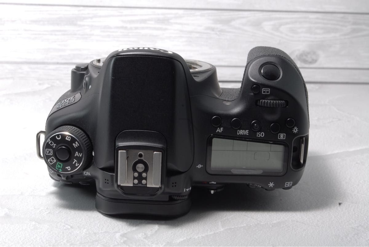 Canon EOS 70D ダブルレンズキット Wi-Fi搭載 スマホ転送OK キャノン