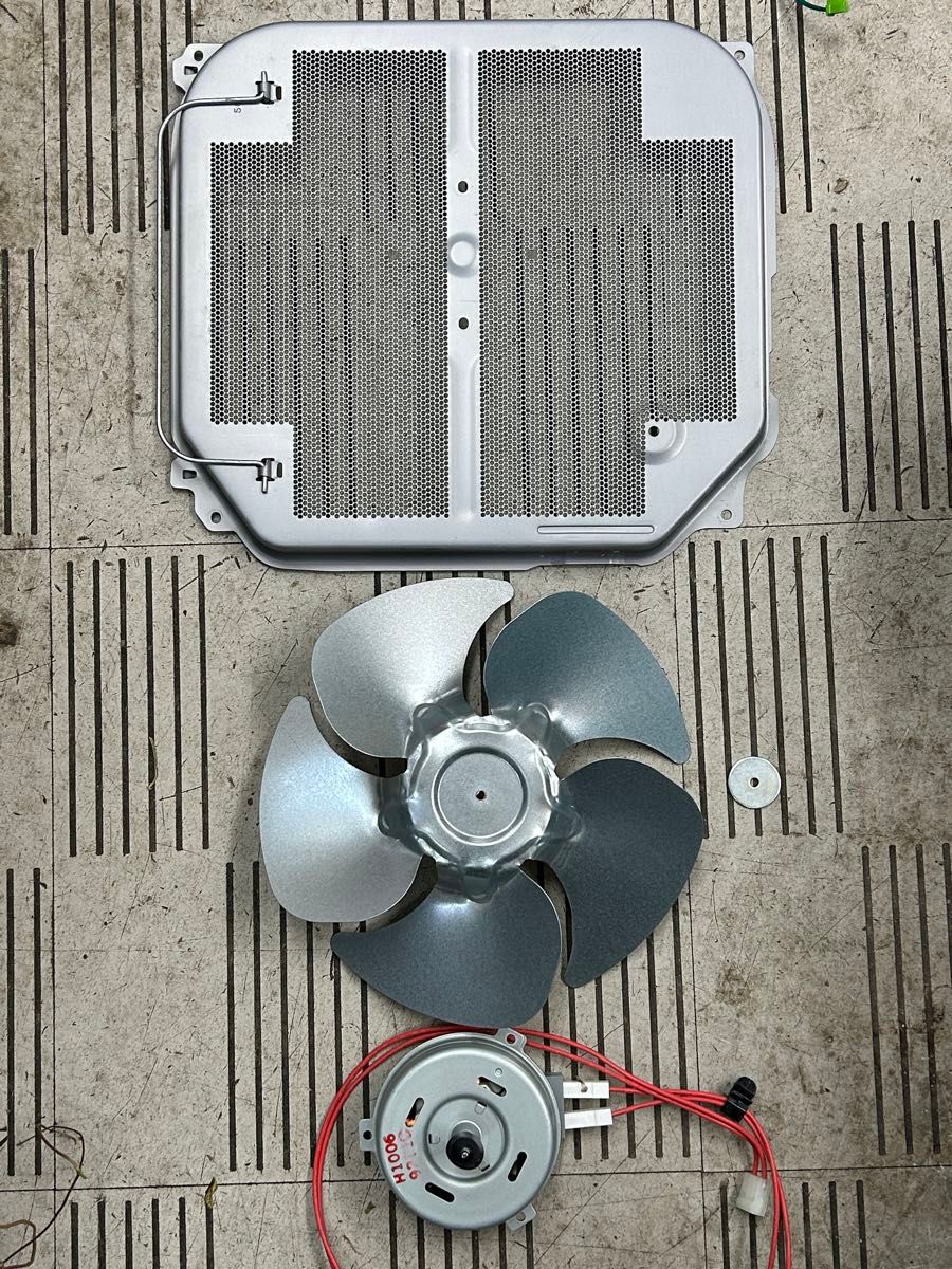 ダイニチ ブルーヒーター FW-4218S 分解清掃済 完動品 18年製 シルバー