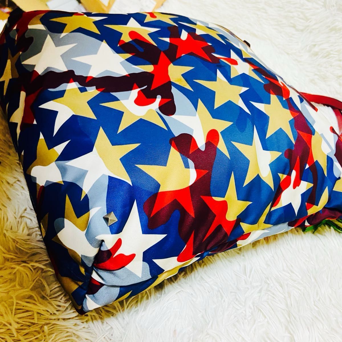 美品 スタッズ VALENTINO ヴァレンティノ トートバッグ 迷彩 星柄 総柄