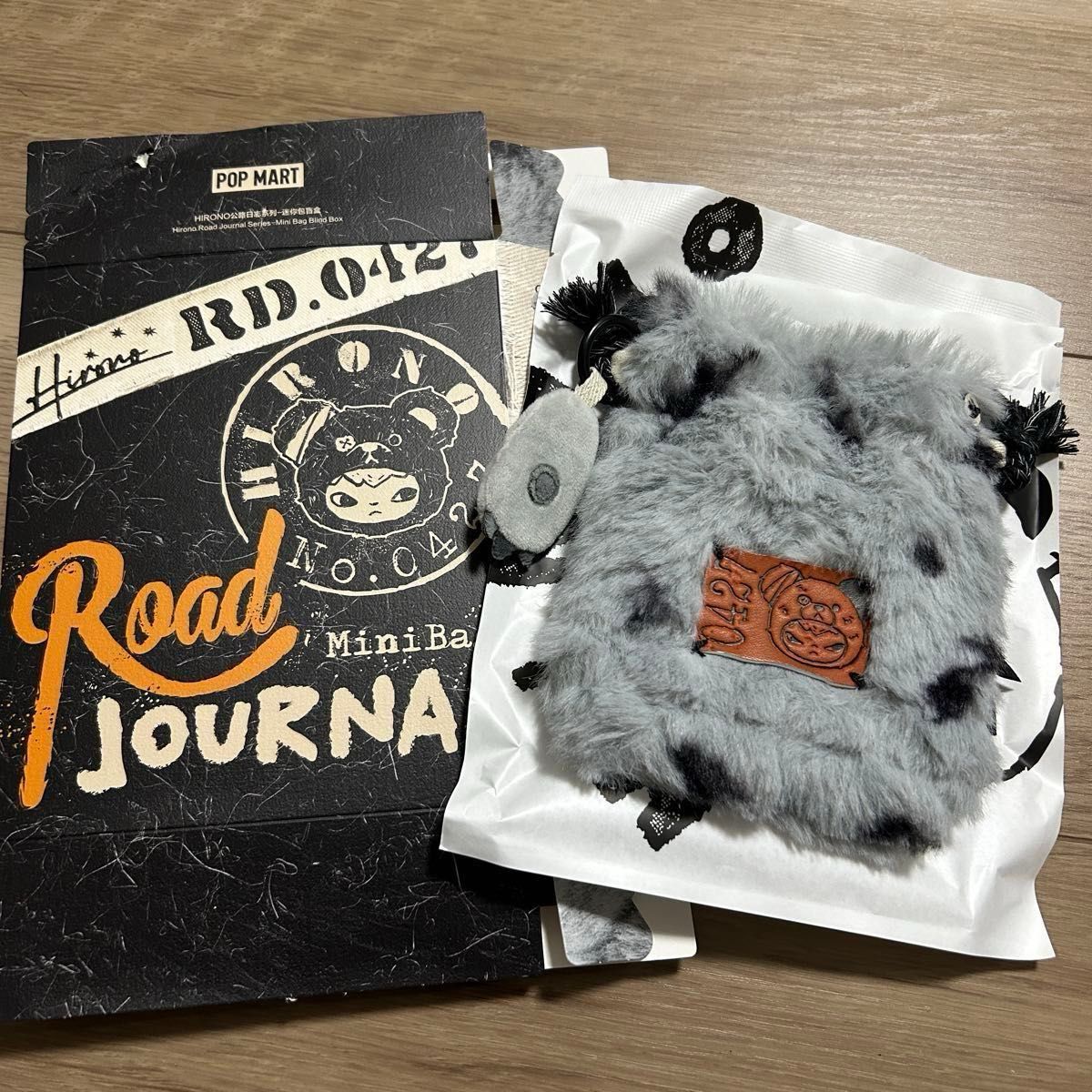Into Fogwild 】Hirono Road Journal シリーズ ミニバッグ POPMART