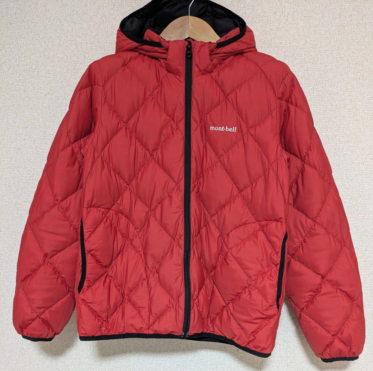 良品 リバーシブルダウンジャケット キルティング 黒赤 モンベル mont