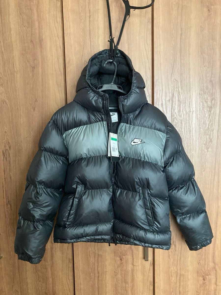 新品 NIKE ナイキ ダウンジャケット フード付き ブラック グレー 160
