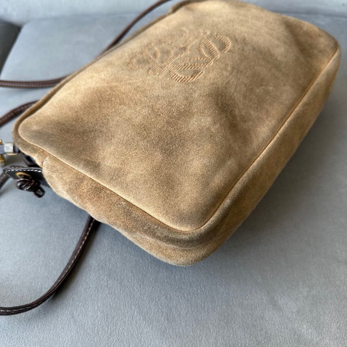 ロエベ スエード アナグラム ショルダーバッグ ブラウン ポシェット