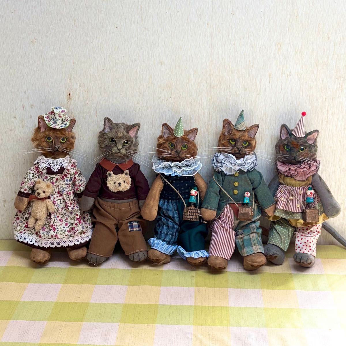 A猫 アンティークな5匹の猫のアートドール【ハンドメイド 羊毛フェルト