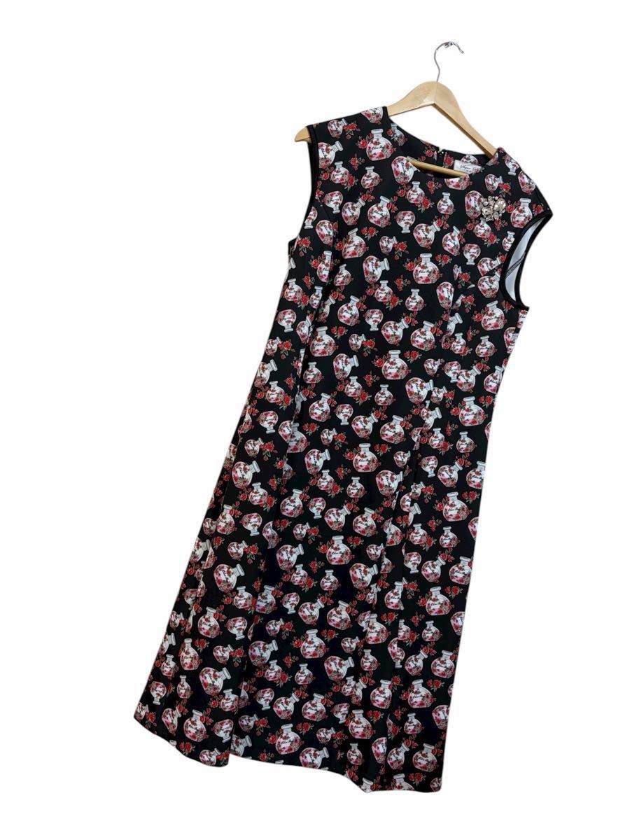 2025AW スーパービューティー 香水瓶プリント ノースリーブワンピース