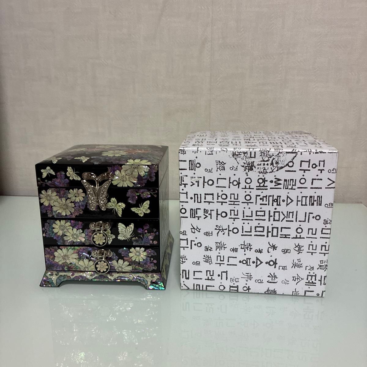 螺鈿細工 宝石箱 ジュエリーボックス 黒 花柄 蝶々 小物入れ 韓国工芸