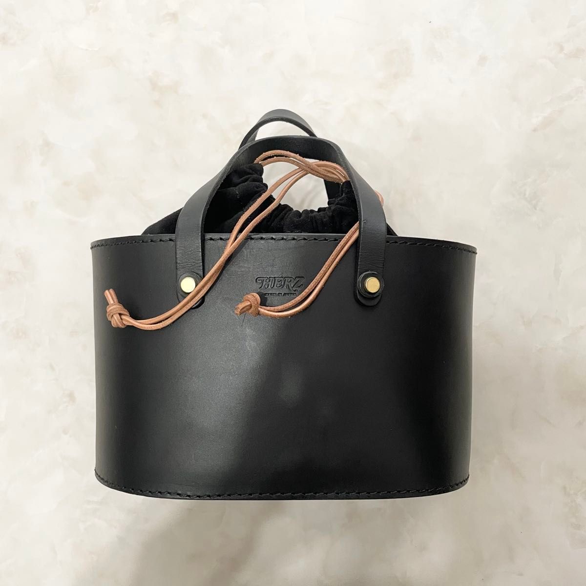 美品】Herz ヘルツ レザー バケツ 巾着 トートバッグ ハンドバッグ