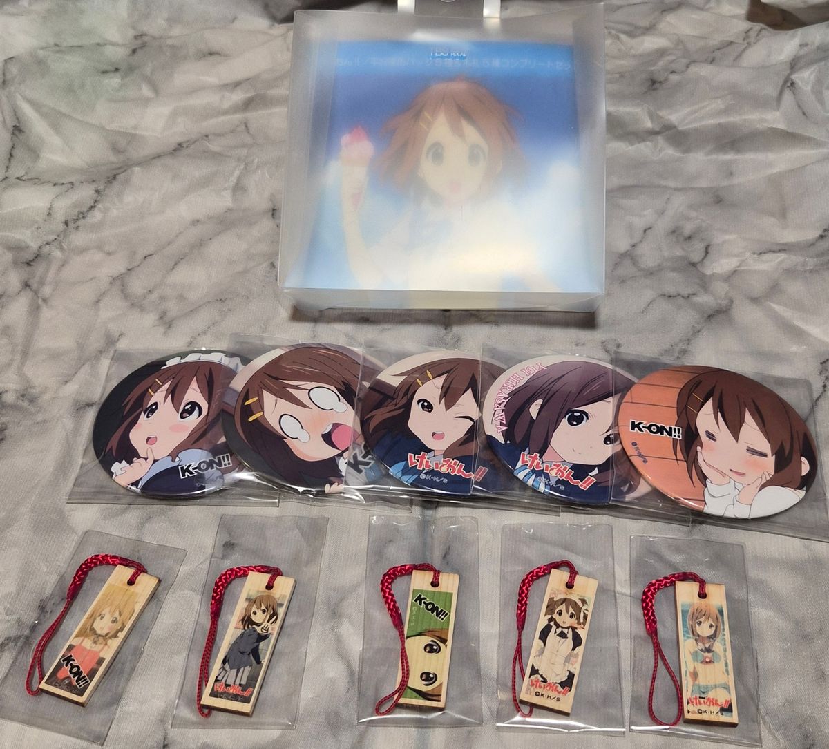 プレミア品けいおん TBS限定 平沢唯 缶バッジ5種＋木札5種コンプリート