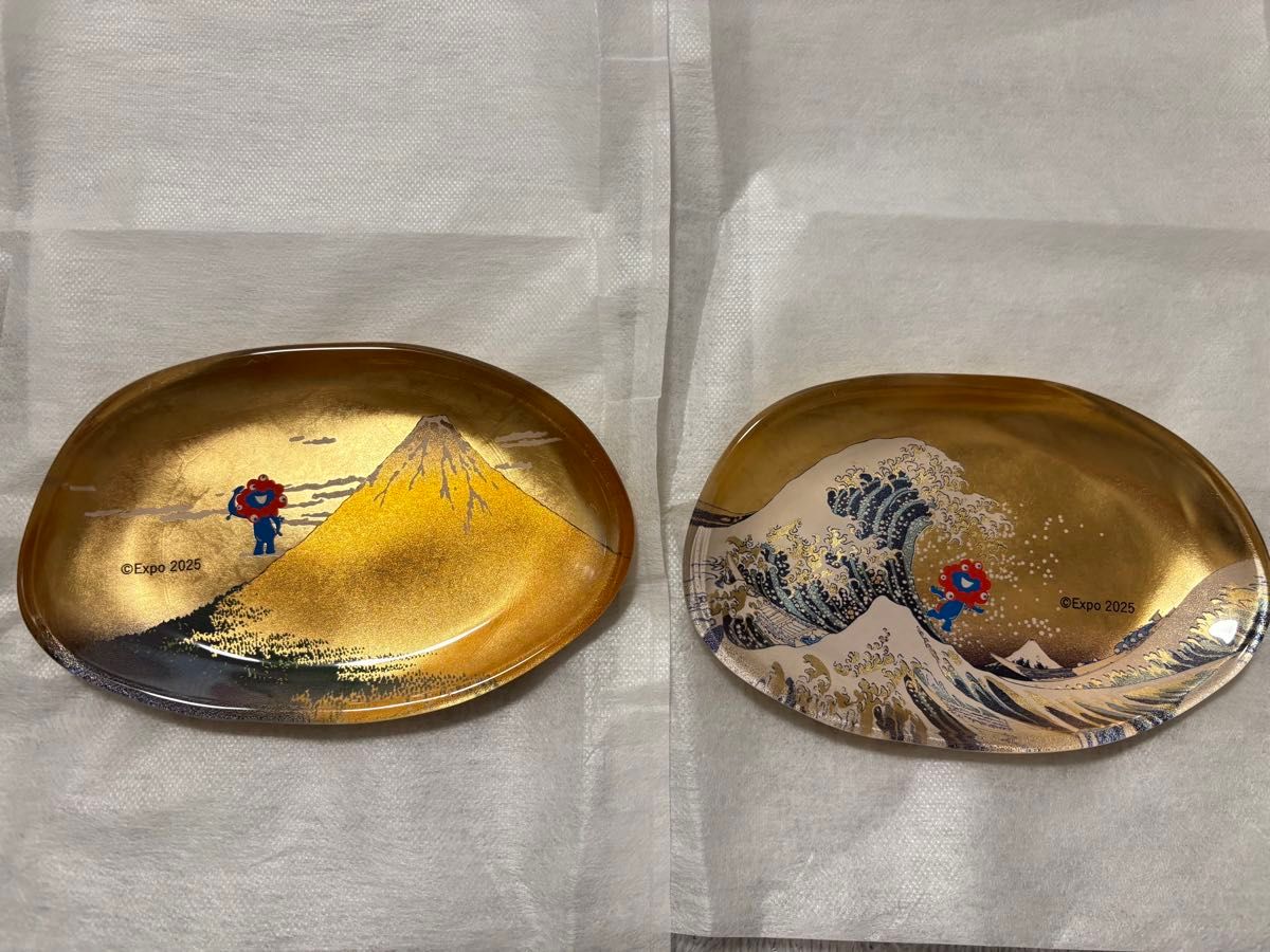 大阪関西万博 ミャクミャク 箔一 ガラストレー 葛飾北斎 神奈川沖浪裏