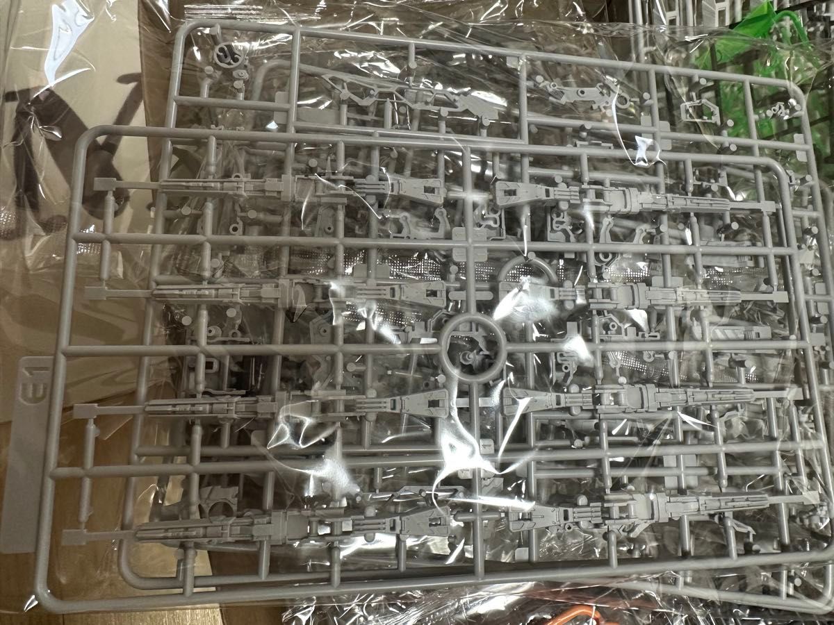 Farmer's Creation] 1/100 CMM-V νガンダム ダブルファンネル付き